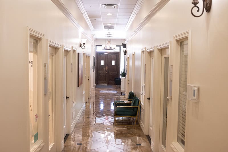 venus salon suite hallway